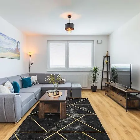 Bnb Airport View Industrial Loft 公寓