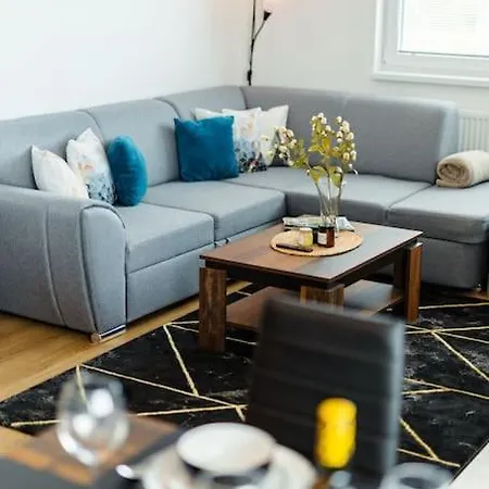 Bnb Airport View Industrial Loft Appartement