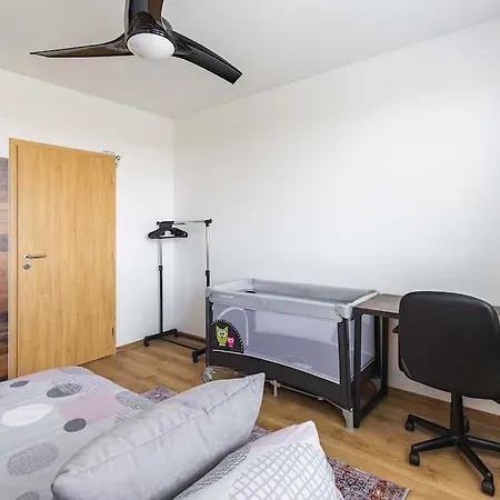 Appartement Bnb Airport View Industrial Loft Bratislava